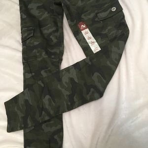 Arizona Jean Company Jeans - Camo Skinny Jeans Arizona Jean Company Jeans - Camo Skinny Jeans